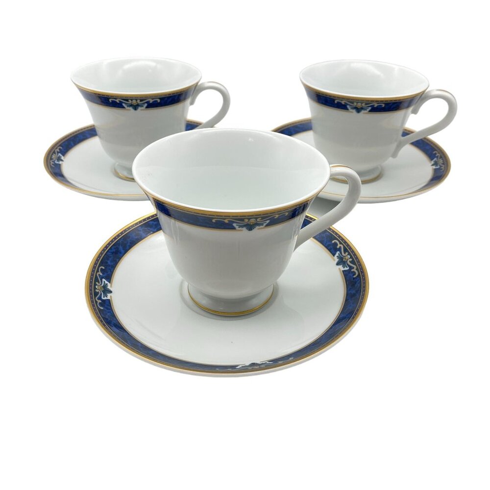 Wedgwood Embassy Collection Chadwick footed tea cup and‎ saucer set of 3